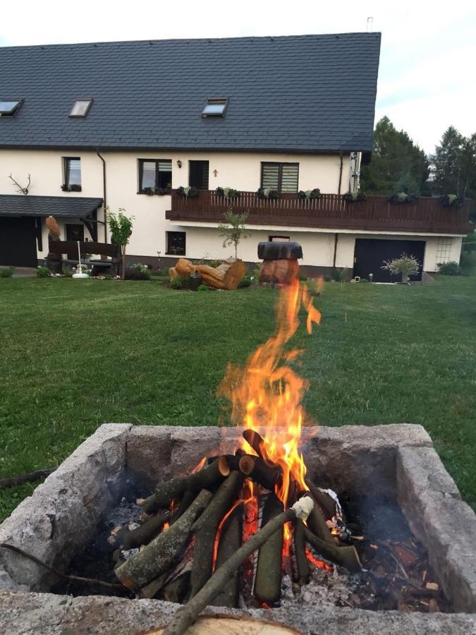 Ferienwohnung Juedel Mit Saunanutzung Gruenhain-Beierfeld Bagian luar foto